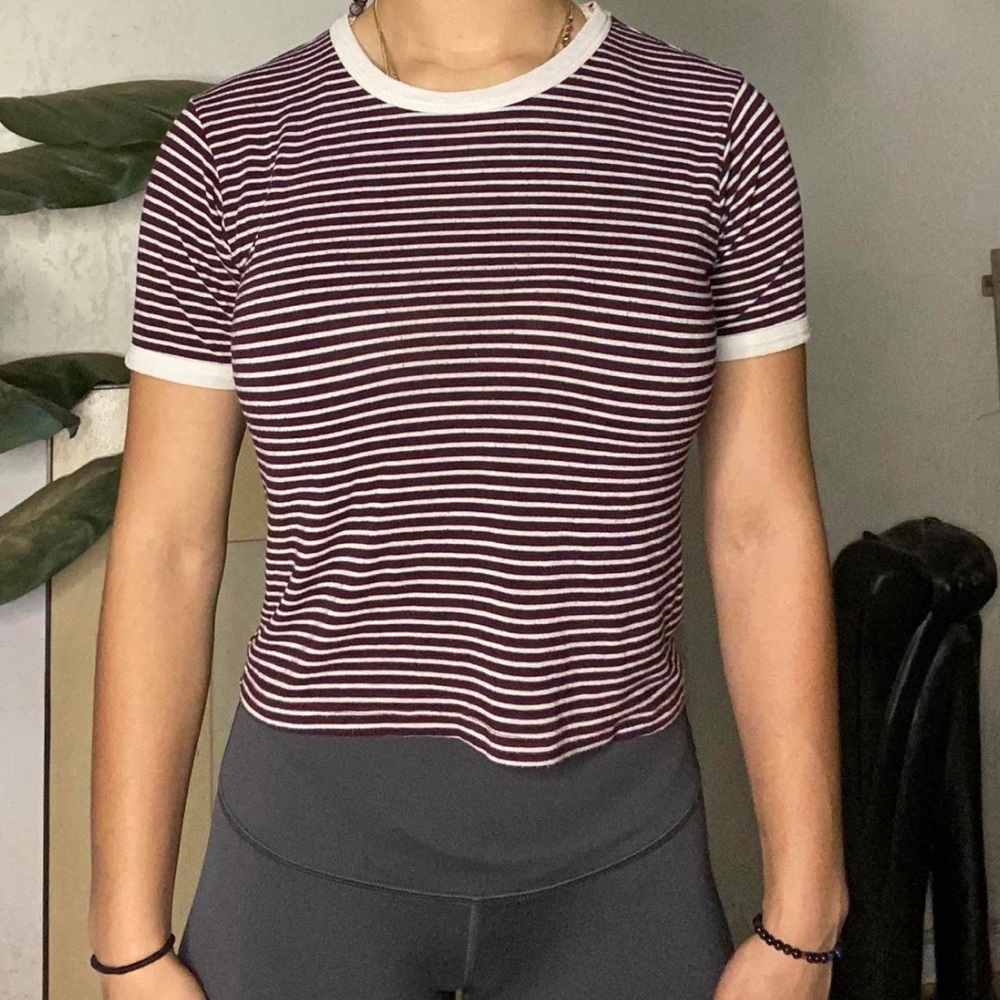 ✨ Brandy Melville striped ring tee✨
